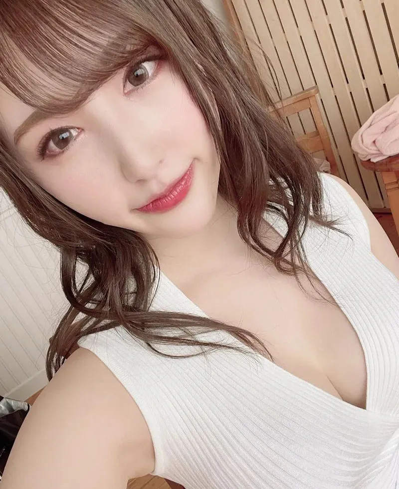 AV百家樂 (年度AV女優季) – 女優簡介 – 北野未奈